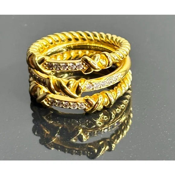 David Yurman 18K Solid Yellow Gold & Diamond Petite Helena size 8 Ring w Box+Bag - Picture 3 of 10